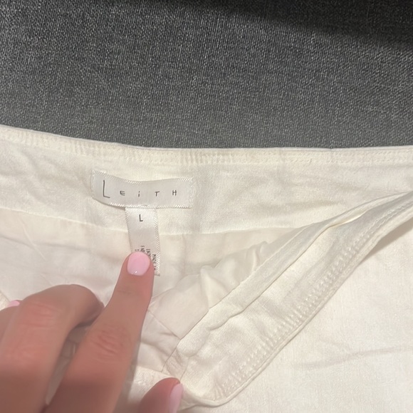 Leigth white linen shorts - Picture 3 of 3